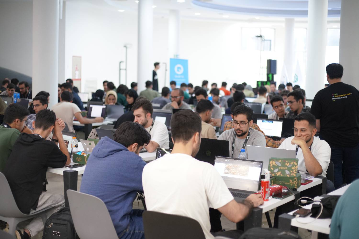 اختتام نهائيات برمجة الواجهة الأمامية في أولمبياد التكنولوجيا 2025